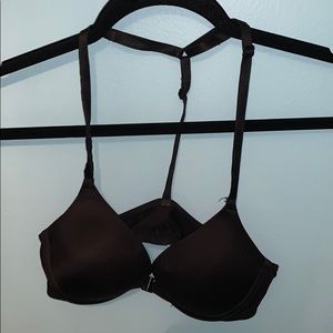 Black VS/Pink bra!